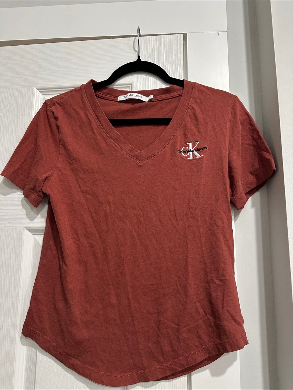 Calvin Klein Jeans V-Neck Tee in Rust